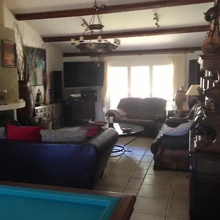 Le Verger De Sauvebonne Йер