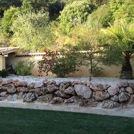 Oda ve Kahvaltı Le Verger De Sauvebonne Hyères