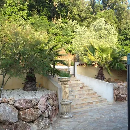 לינה וארוחת בוקר Le Verger De Sauvebonne